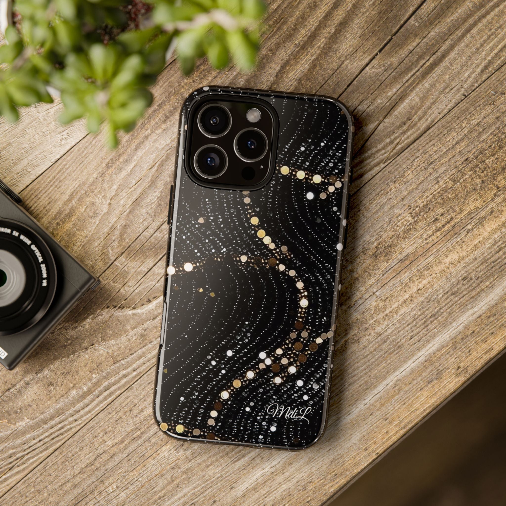 Sequin | Black and Gold - Mare di Luna