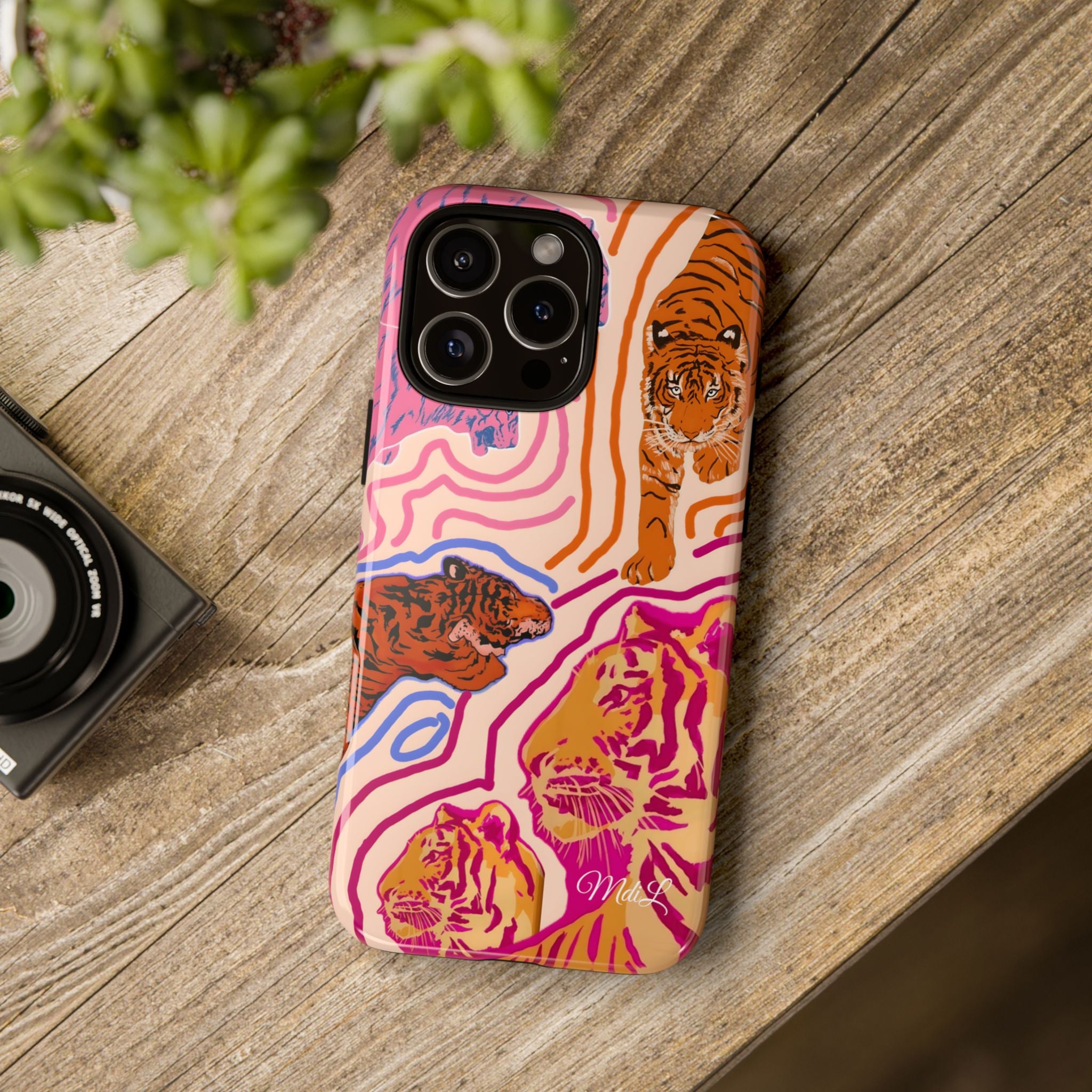 Artsy | Tiger - Mare di Luna