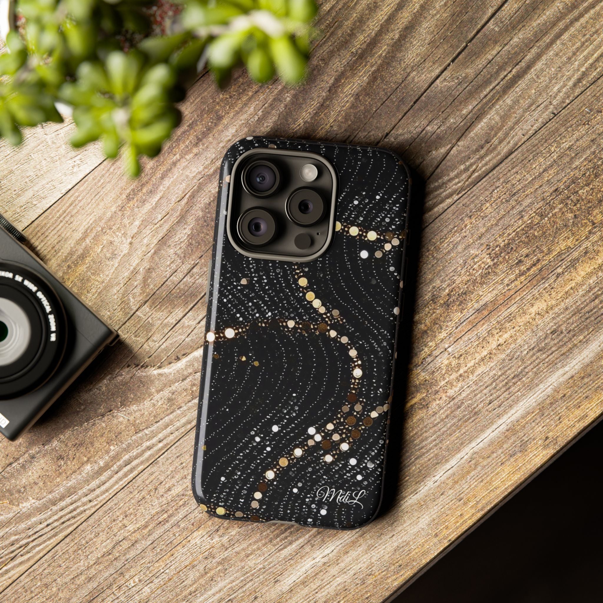 Sequin | Black and Gold - Mare di Luna