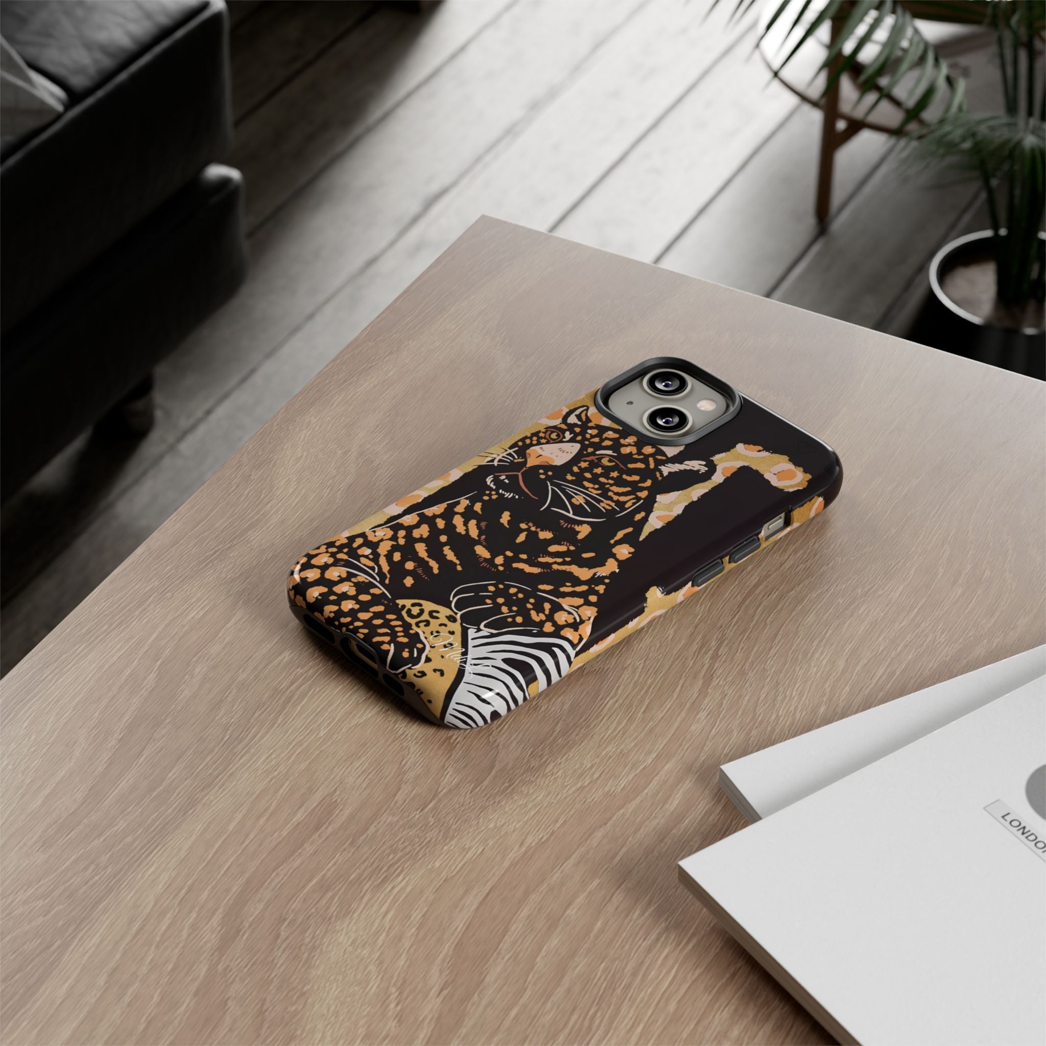 Artsy | Leopard - Mare di Luna