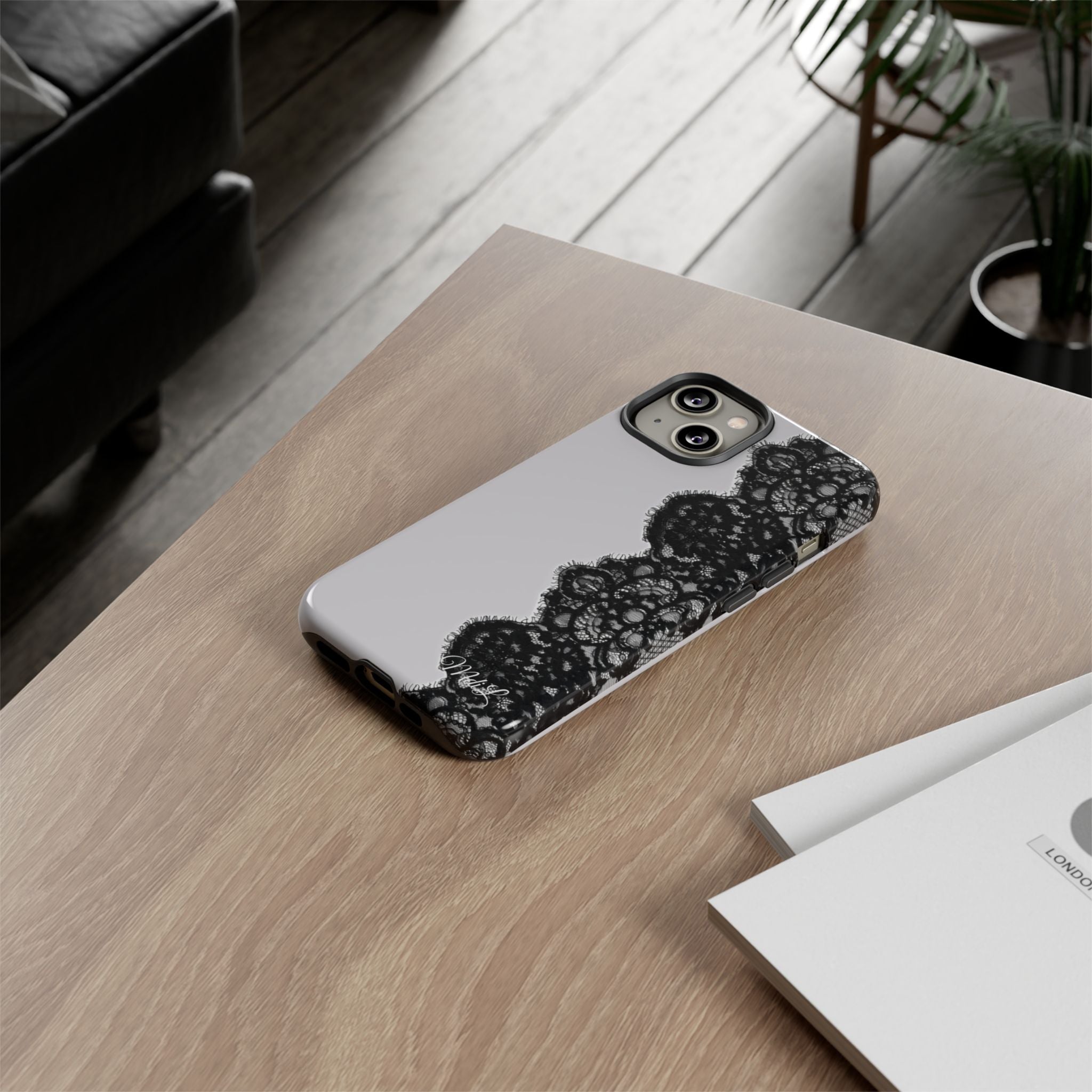 Lace | Black and White - Mare di Luna